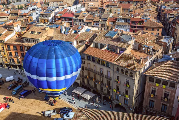 Globo de aire en la plaza principal de la histórica ciudad española de Vic. España —  Fotos de Stock