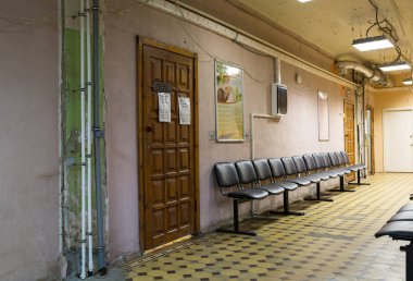 Bir koridor eski belediye Şehir Hastanesi iç. Şehir Balashikha, Moscow region, Rusya Federasyonu.