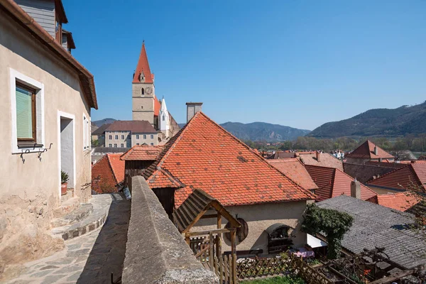 Market town of Weissenkirchen-in-der-Wachau. Wachau-Valley, Austria. — Stock Photo, Image