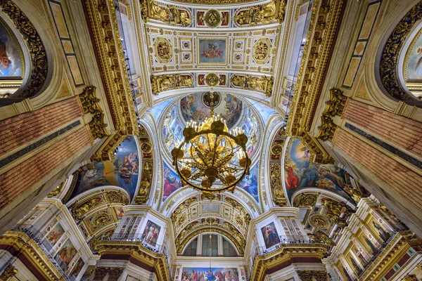 Interior de la Catedral de San Isaac (Isaakievskiy Sobor). San Petersburgo, Rusia — Foto de Stock
