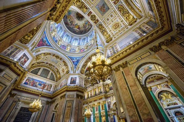 Interior de la Catedral de San Isaac (Isaakievskiy Sobor). San Petersburgo, Rusia — Foto de Stock