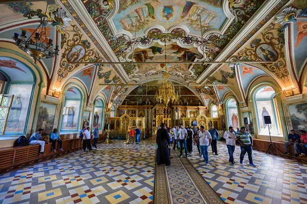 Interior de la Iglesia de San Sergio (Iglesia del Refectorio). Trinidad Lavra de San Sergio, Sergiyev Posad, Rusia — Foto de Stock