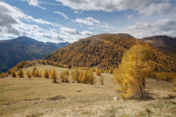 秋の山の風景、オーストリア — ストック写真