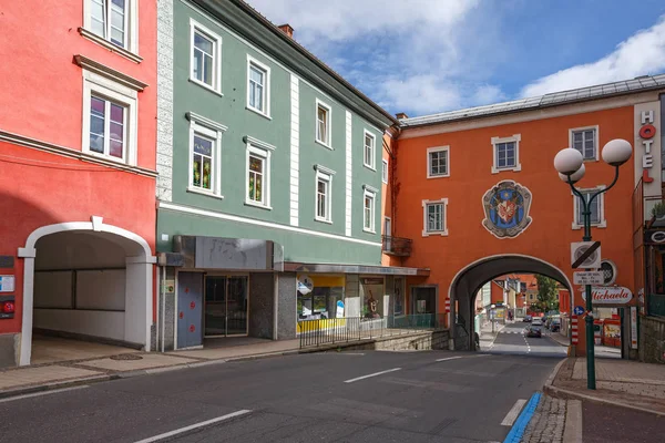 Історичний вулиці в місті Шпітталь дер Драу, розташоване на схилах Gurktal Альп (серед гір НОК) в штаті Каринтія, Австрія. — стокове фото