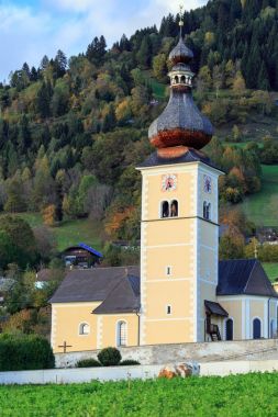 St John's Gurktal Alps içinde yer alan Alp Köyü Obermillstatt, kilisede. Avusturya