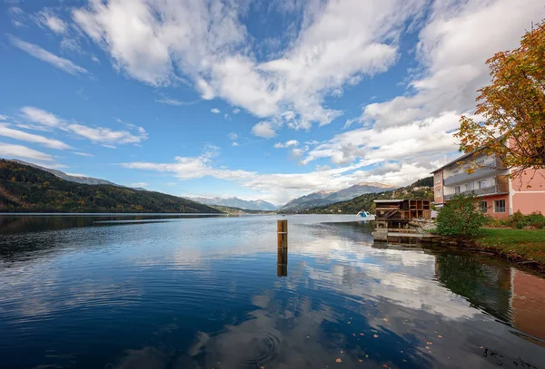 Vista Del Lago Millstatt Alemán Millstaettersee Otoño Ciudad Millstatt See — Foto de Stock