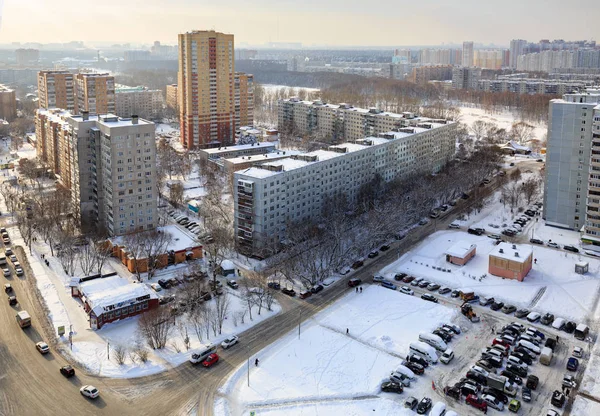 Balashikha 俄罗斯 2018年2月1日 降雪后冬季住宅小区鸟瞰图 城市十字路口Balashikha莫斯科地区 俄罗斯 — 图库照片