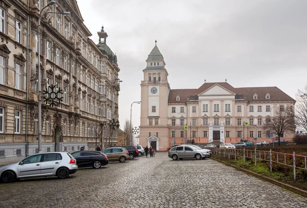 Blick auf das Bezirksgericht Znojmo an einem Wintertag. znojmo, tschechische republik, europa. — Stockfoto