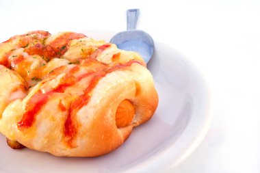 sosis ekmek Tay Pişirme plaka ve kaşık