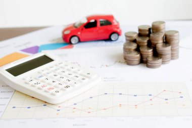 Notlar ve oyuncak araba araba masrafları hesaplarken