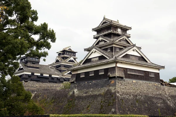 Kumamoto - Dec, 16: Táj Kumamoto kastélyt, egy domb tetején Japa — Stock Fotó
