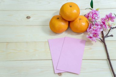 Ay Yeni Yılı Aksesuarları ve Çin Yeni Yılı. Turuncu