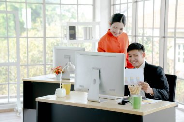 İş adamları stratejisi analiz kavramı planlama toplantısı