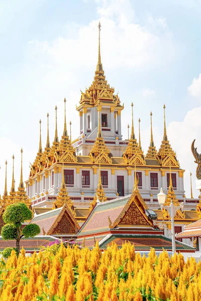 Bangkok Tailândia Janeiro 2020 Wat Ratchanaddaram Loha Prasat Metal Palace — Fotografia de Stock