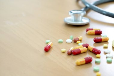 Corona virüs enfeksiyonu tedavisi için ilaçlar (COVID-19, Coronavirus hastalığı 2019