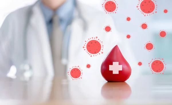 Médico Mãos Segurando Vírus Sangue Vermelho — Fotografia de Stock