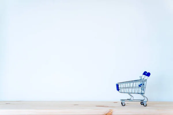 Close Empty Shopping Cart Table — Stock Photo, Image