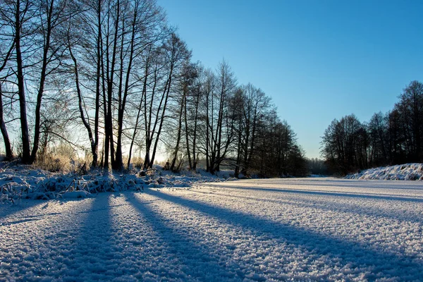 sabah donmuş nehri üzerinde