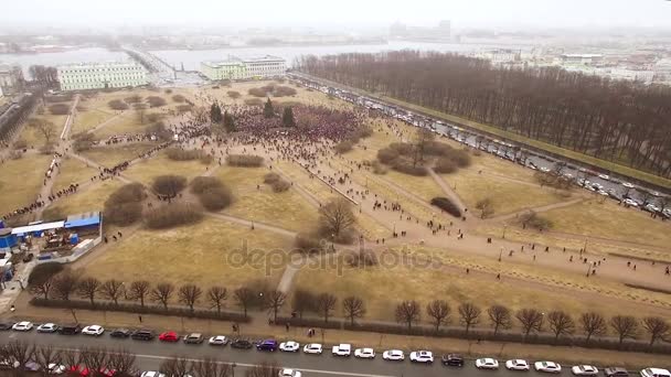 Rusya, Saint-Petersburg, 26 Mart 2017 - yolsuzluğa karşı muhalefet Toplantı — Stok video