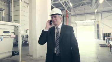 Fabrika ile yürüyüş ve Evet adam