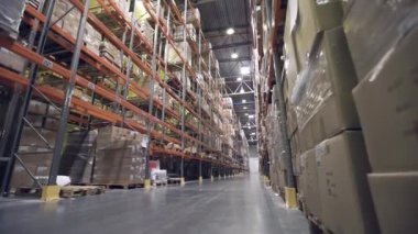 Depo rafları cardboxes tam ile iç