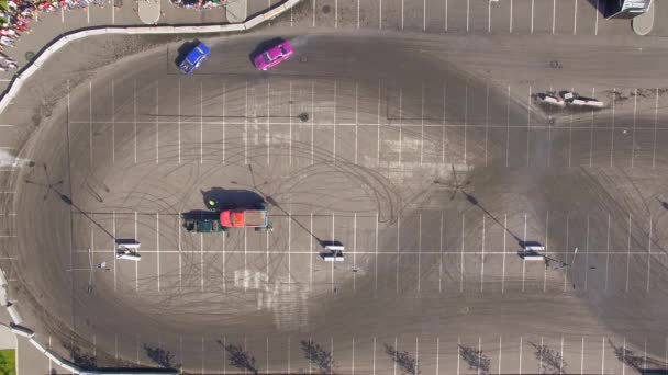 Vista superior de los coches a la deriva — Vídeos de Stock