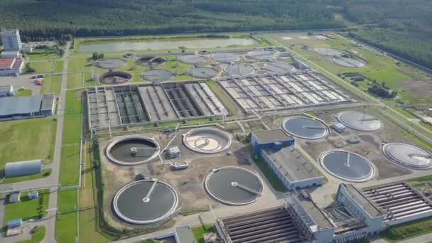 Vista superior de la instalación de tratamiento de agua — Vídeo de stock