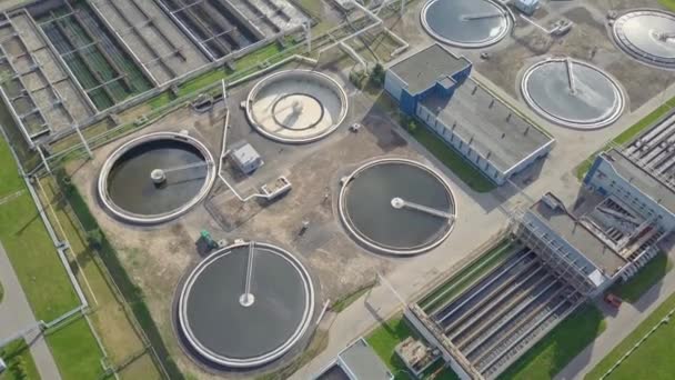 Vista superior de la instalación de tratamiento de agua — Vídeos de Stock