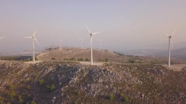 Vista aérea dos parques eólicos — Vídeo de Stock