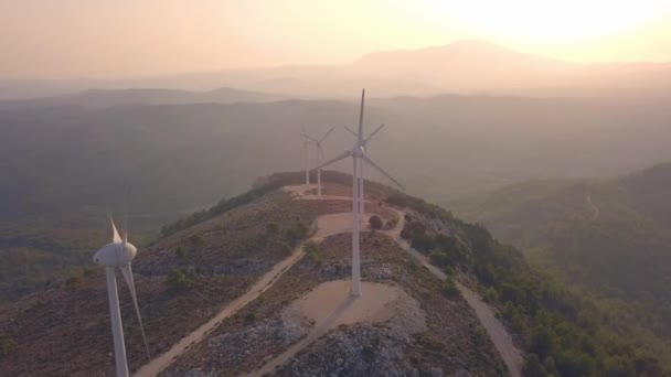 Vista aérea dos parques eólicos — Vídeo de Stock