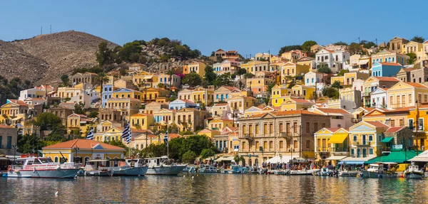 Symi, Grecia, SEPTIEMBRE 2017 - Hermosa isla de Symi — Foto de Stock
