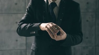 İllüzyonist performanslı kart numarası