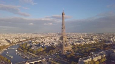 Eyfel Kulesi, havadan görünümü