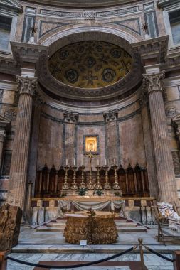 Pantheon Altar