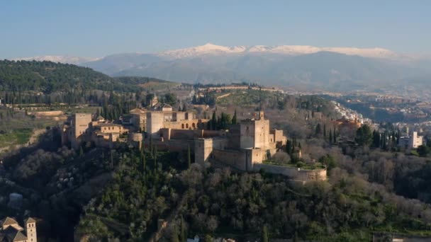 Vista aérea de la fortaleza de la Alhambra — Vídeos de Stock