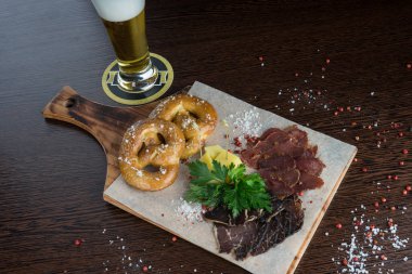 aperatifler bira için kümesi