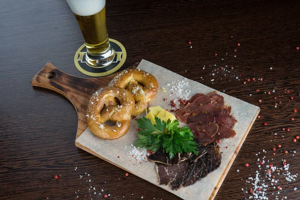 aperatifler bira için kümesi