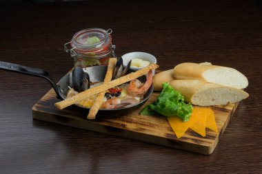 Pasifik Odaya Servis kızartma tavası