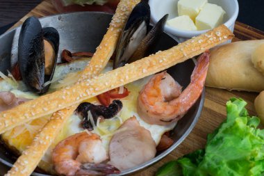 Pasifik Odaya Servis kızartma tavası