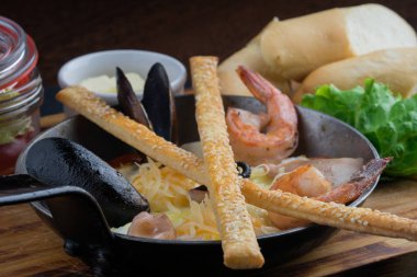 Pasifik Odaya Servis kızartma tavası