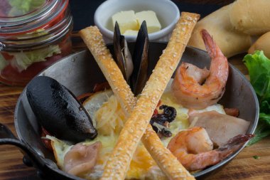 Pasifik Odaya Servis kızartma tavası