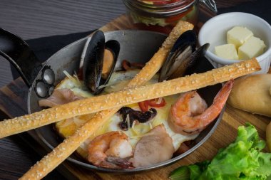 Pasifik Odaya Servis kızartma tavası