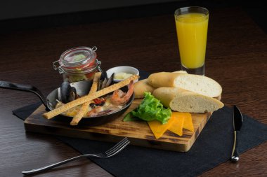 Pasifik Odaya Servis kızartma tavası