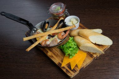 Pasifik Odaya Servis kızartma tavası