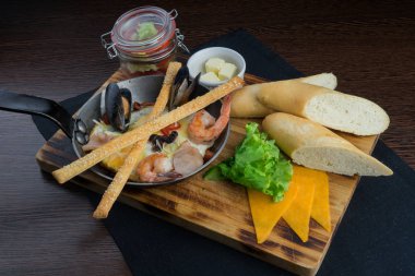 Pasifik Odaya Servis kızartma tavası