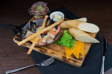 Pasifik Odaya Servis kızartma tavası