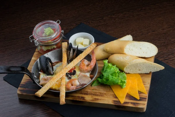 Pasifik Odaya Servis kızartma tavası