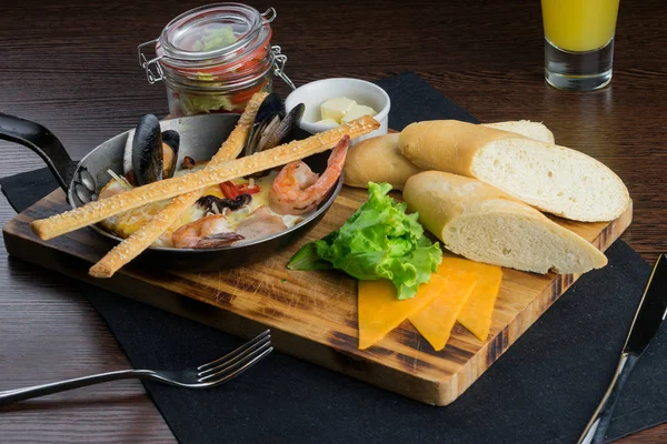 Pasifik Odaya Servis kızartma tavası