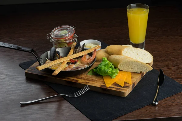 Pasifik Odaya Servis kızartma tavası