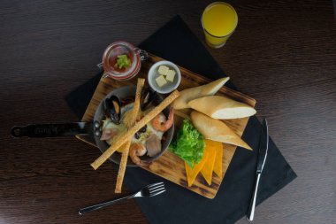 Pasifik Odaya Servis kızartma tavası